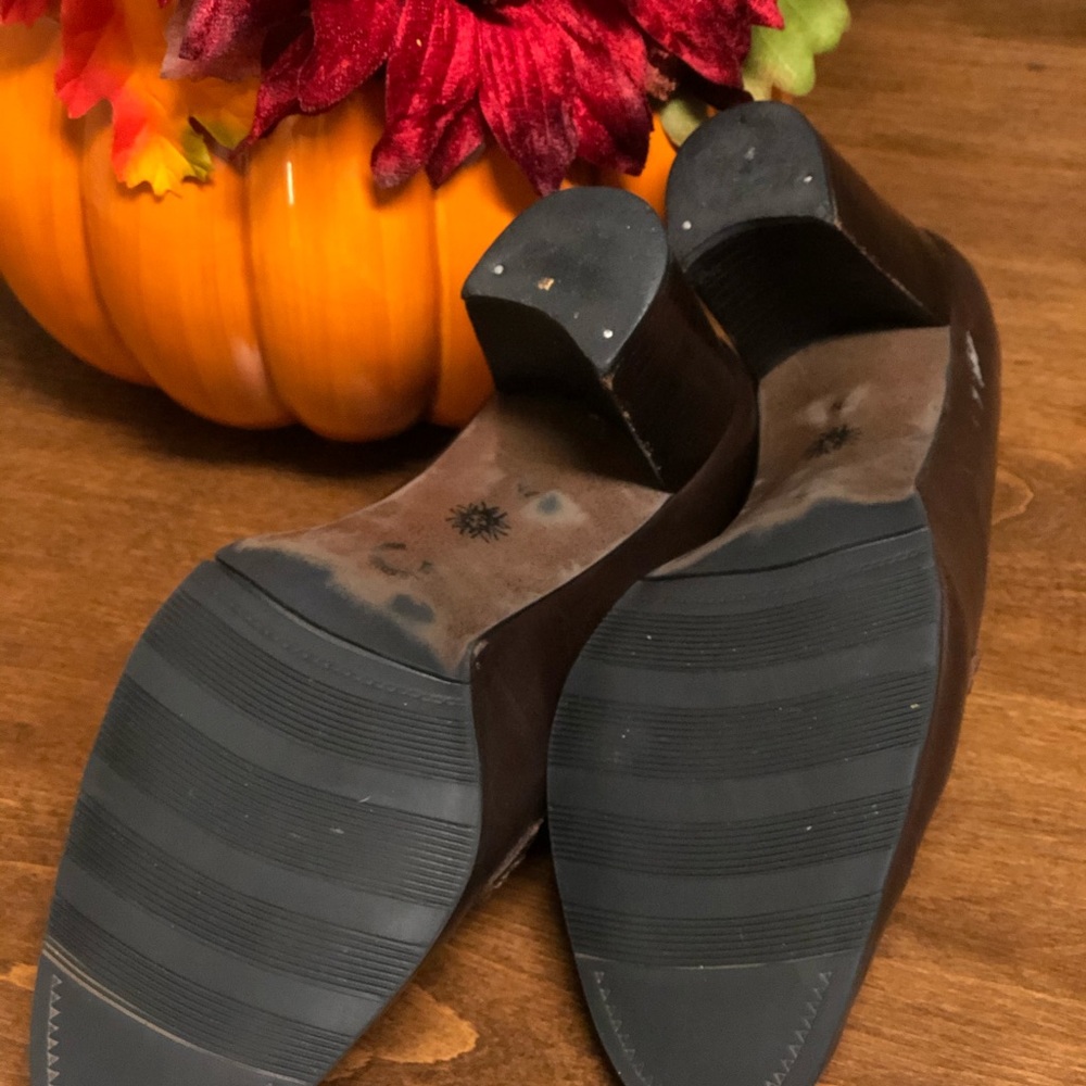 Shoes - Picture 6 of 7